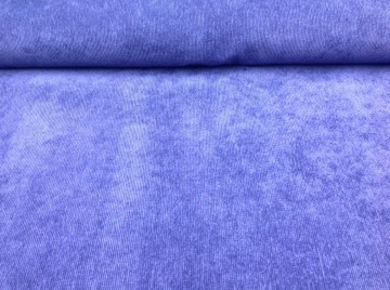 Soepele paarse ribcord met een lichte glans. Mooi voor een broek, rok of jasje